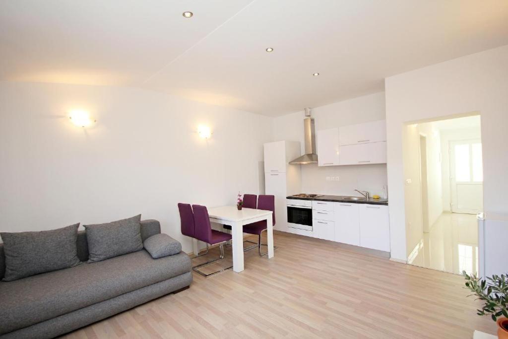 Apartmani Sea Star Makarska Ngoại thất bức ảnh