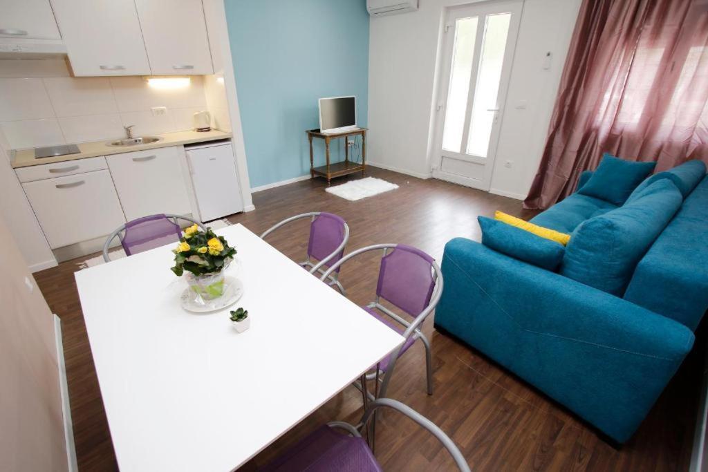 Apartmani Sea Star Makarska Ngoại thất bức ảnh