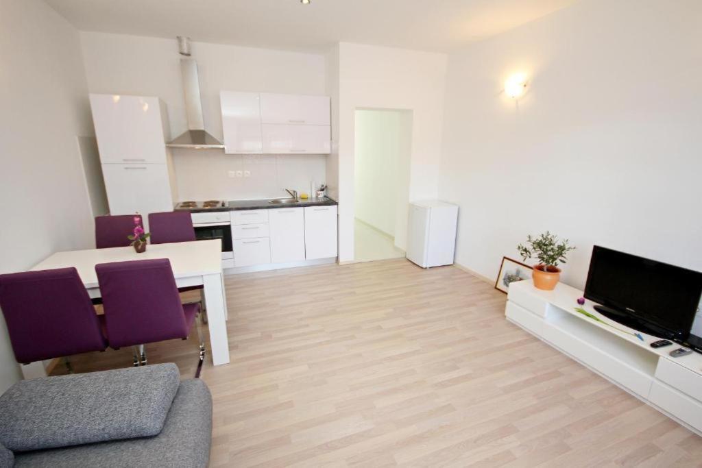 Apartmani Sea Star Makarska Ngoại thất bức ảnh